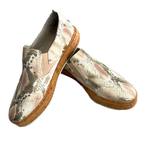 SARTO by Franco Sarto Daine Slip On Sneaker Dusty Rose snake print, Size 8.5 EUC